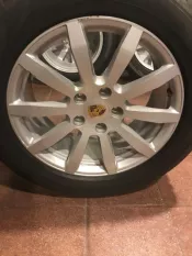 4 Llantas con neumáticos nuevos