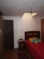 Se arrienda amplio y cómodo dormitorio en sector residencial de Ñuñoa