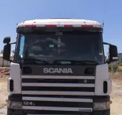 Camión Scania Serie 4, Motor 360 HP, Año 2001