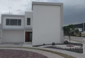 Hermosa casa nueva en El Encino Residencial & Golf Querétaro