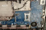 Técnicos en reparación de laptops y PC's