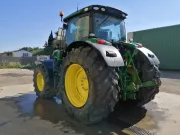 Donne - Tractores agrícolas aún en buen estado.