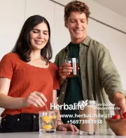¡Transforma tu vida con un vaso de bienestar!  En Herbalife, no solo