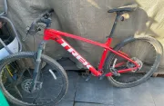 Bicicleta Mtb Trek Marlin 7 Roja 2023 Tamaño Del Cuadro M