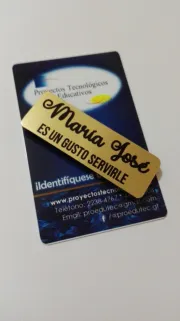 Gafetes, Carnets en PVC y Credenciales Magneticas Metálicas